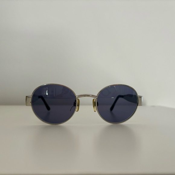 Vintage Chanel sunglasses. Style 06933. Excellent condition - Picture 3 of 7